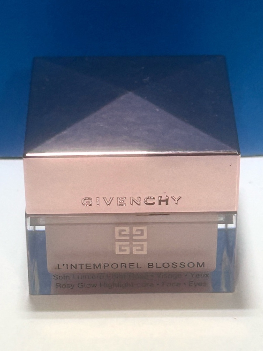 Givenchy L’Intemporel Blossom Rosy Glow highlight